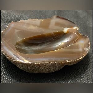 Vtg Madagascar Genuine Crystal Natural Agate Irregular size bowl- shade of brown